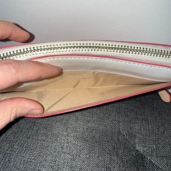 Coach Peyton Ombré Accordion Zip Around Wallet - Picture 4 of 14